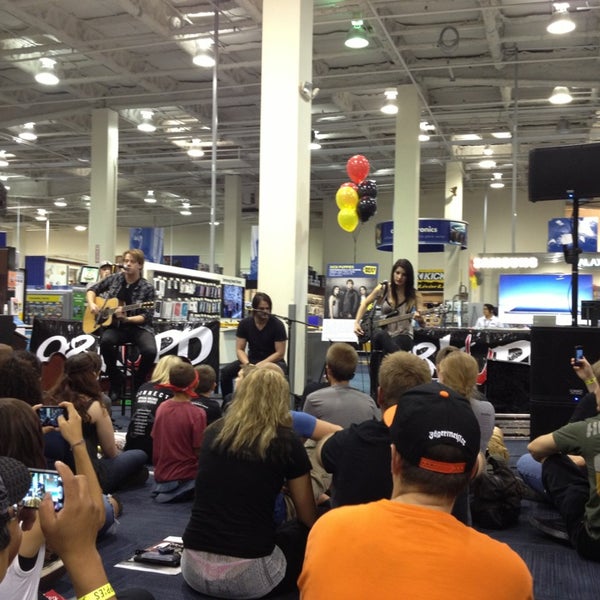 Photos at Best Buy Camelback East 1949 E Camelback Rd Ste 101