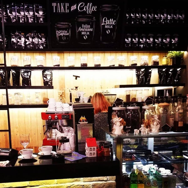 Foto tirada no(a) Lungo Espresso Bar por Hüsnü N. em 3/10/2016
