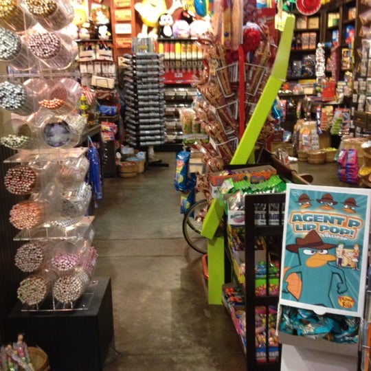 Photo taken at Powell&#39;s Sweet Shoppe by Chris H. on 11/24/2012