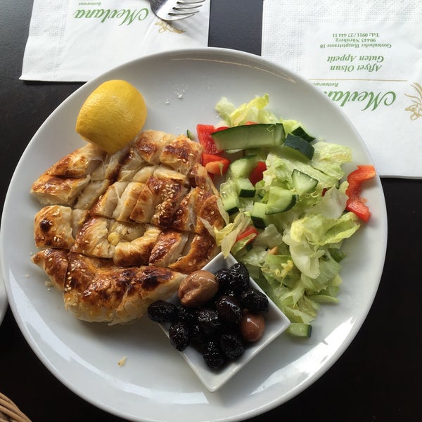 Das Foto wurde bei Mevlana Restaurant von Mehmet Ş. am 8/1/2015 aufgenommen