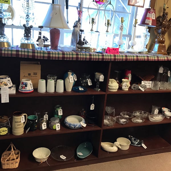 Bargain Hunters Thrift Shop Thrift / Vintage Store in Washington