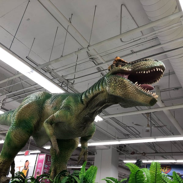 Photos at Toys"R"Us Toronto, ON