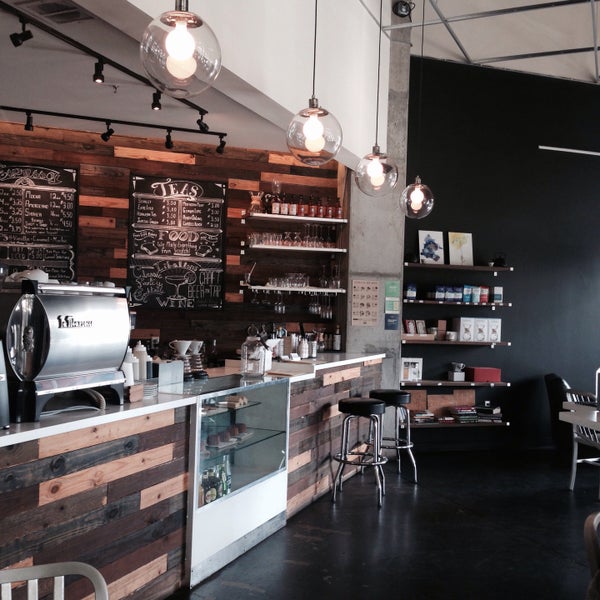 รูปภาพถ่ายที่ Condesa Coffee โดย petercat เมื่อ 6/12/2015