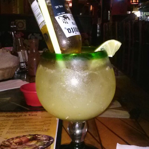 Foto tomada en Mr. Tequila Mexican Restaurant  por TJ F. el 6/7/2013