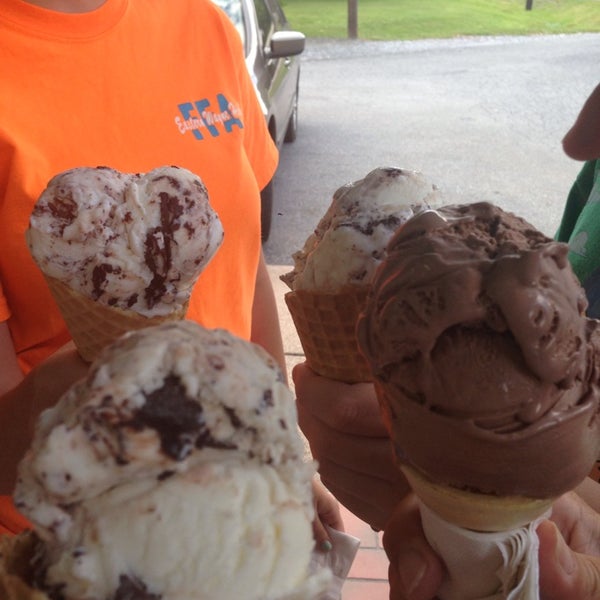 3B Ice Cream Ice Cream Parlor in Dauphin