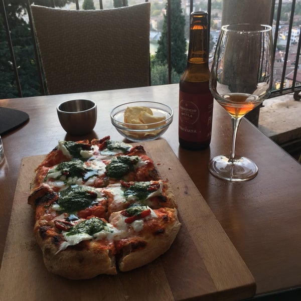 10/15/2018 tarihinde Patricio L.ziyaretçi tarafından TeodoricoRe Restaurant Bar Verona'de çekilen fotoğraf
