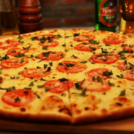 10/13/2013 tarihinde Jorge M.ziyaretçi tarafından Flippin&#39; Pizza'de çekilen fotoğraf