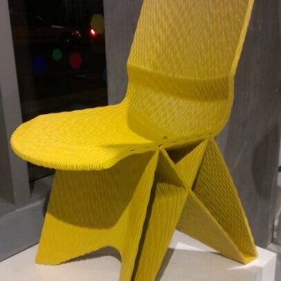 Photo taken at 3DEA: 3D Printing Pop Up Store by Ljubica on 12/20/2012