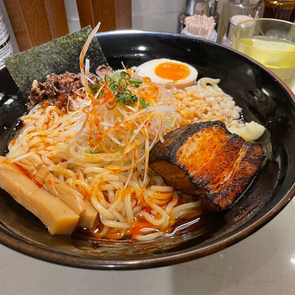 油そば七色 Restaurante De Ramen Em 福岡市