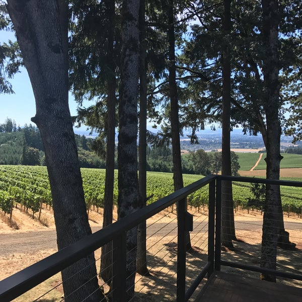 Foto diambil di Vista Hills Vineyard &amp; Winery oleh Katelyn S. pada 9/10/2017