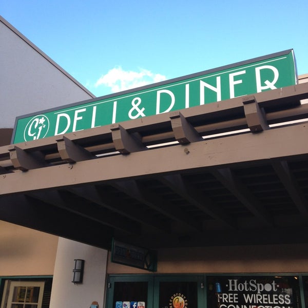 Foto diambil di CJ&#39;S Deli &amp; Diner Catering &amp; Events Kaanapali Maui oleh Parker S. pada 3/2/2013
