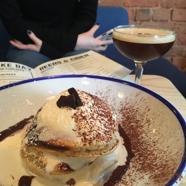Came here for espresso martini pancakes, but they looked nothing like they did in the photo and tasted pretty bland. Note: they don’t do table service so go up to the bar to order