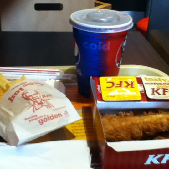 6/14/2012 tarihinde Ignacio L.ziyaretçi tarafından KFC'de çekilen fotoğraf