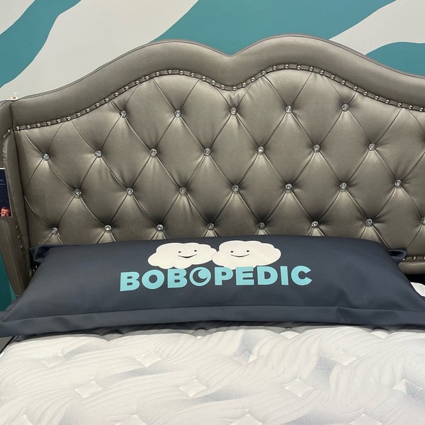 Bob's Discount Furniture Schaumburg, IL