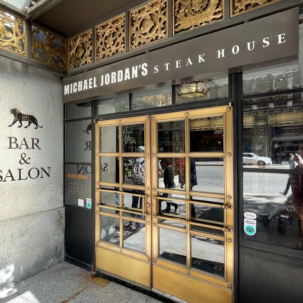 10/1/2022にAlex C.がMichael Jordan&#39;s Steak House Chicagoで撮った写真