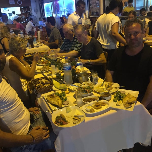 Foto diambil di Çardak Restaurant oleh Serkan Tut pada 8/12/2017