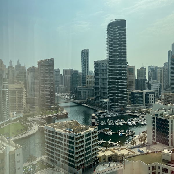 รูปภาพถ่ายที่ Wyndham Dubai Marina โดย khaled เมื่อ 7/13/2022