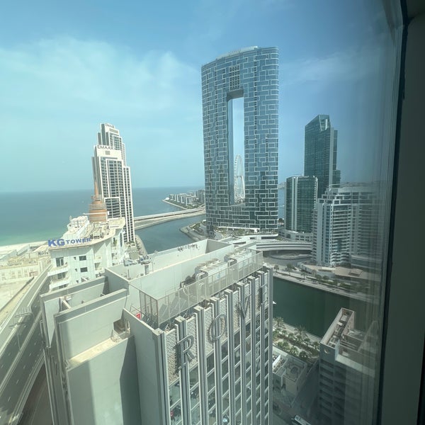 รูปภาพถ่ายที่ Wyndham Dubai Marina โดย khaled เมื่อ 7/9/2022