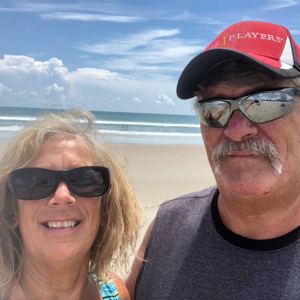 Foto scattata a New Smyrna Beach Flagler Ave da Janet K. il 7/31/2019