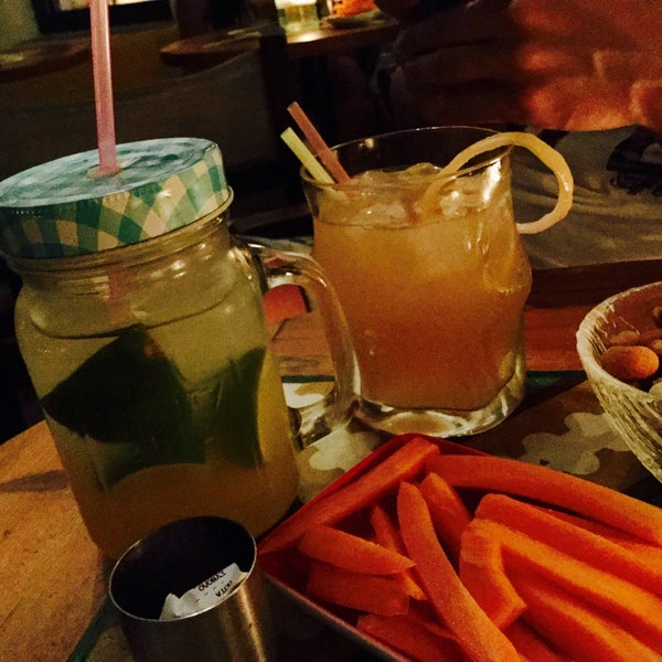 Foto tirada no(a) Mercurius Cocktail Bar por Anna K. em 8/1/2015