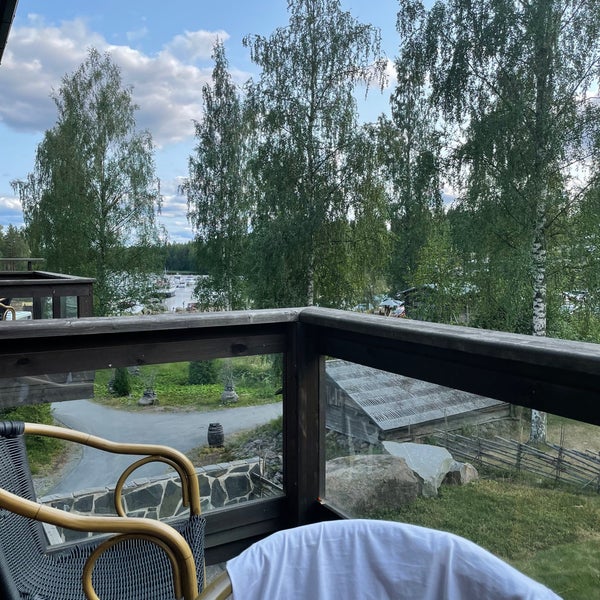 Foto diambil di Hotel &amp; Spa Resort Järvisydän oleh Petri E. pada 7/19/2021