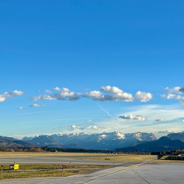 Foto tirada no(a) Salzburg Airport W. A. Mozart (SZG) por Antonio P. em 2/3/2024