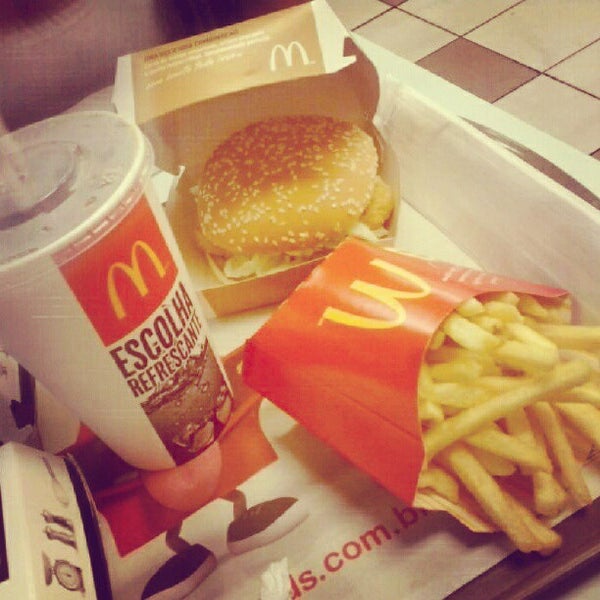 Foto tomada en McDonald&#39;s  por Ariadne el 3/1/2013