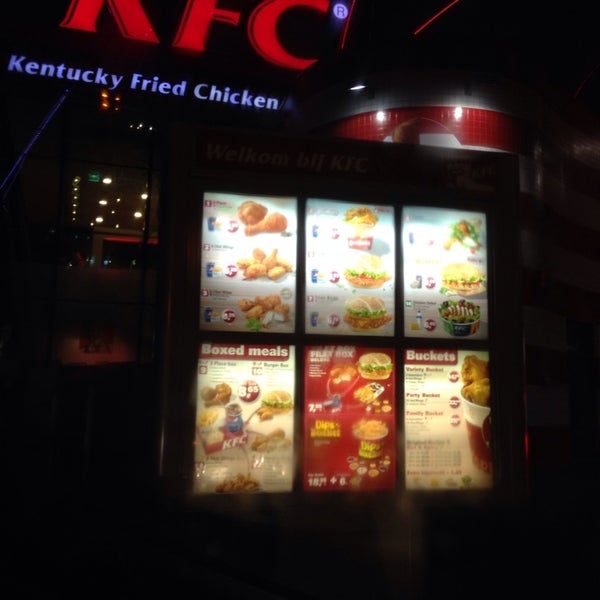 Photo taken at KFC by Marinie J. on 11/27/2013
