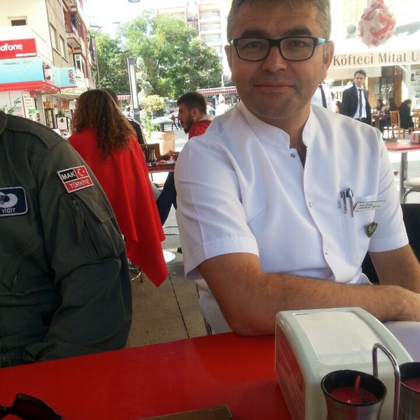 Das Foto wurde bei Kaldırım Fast Food von ahmet C. am 9/24/2013 aufgenommen