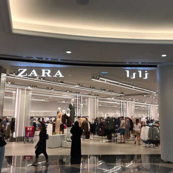 photos at zara دبي دبي