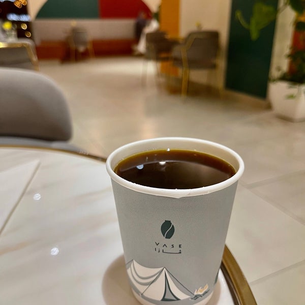 Photo taken at VASE Specialty Coffee by Abdulaziz on 2/4/2022