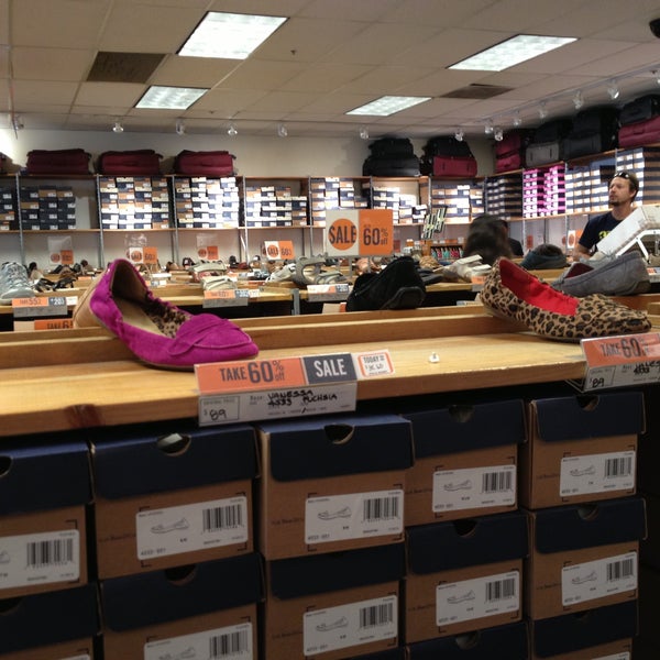 clarks bostonian outlet gilroy