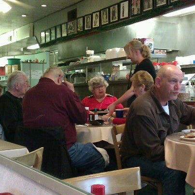 11/29/2012 tarihinde Hair C.ziyaretçi tarafından Little Cafe'de çekilen fotoğraf