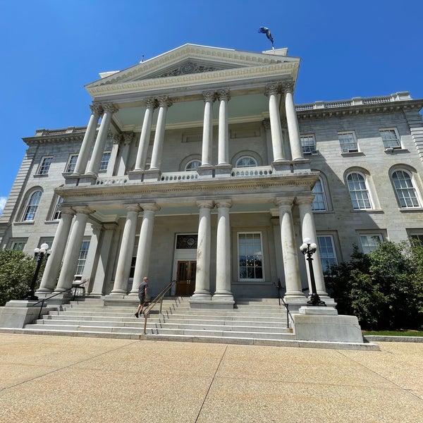 Foto diambil di New Hampshire State House oleh Valinda . pada 7/13/2022