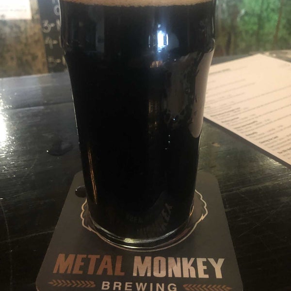 รูปภาพถ่ายที่ Metal Monkey Brewing โดย Bob P. เมื่อ 12/19/2021