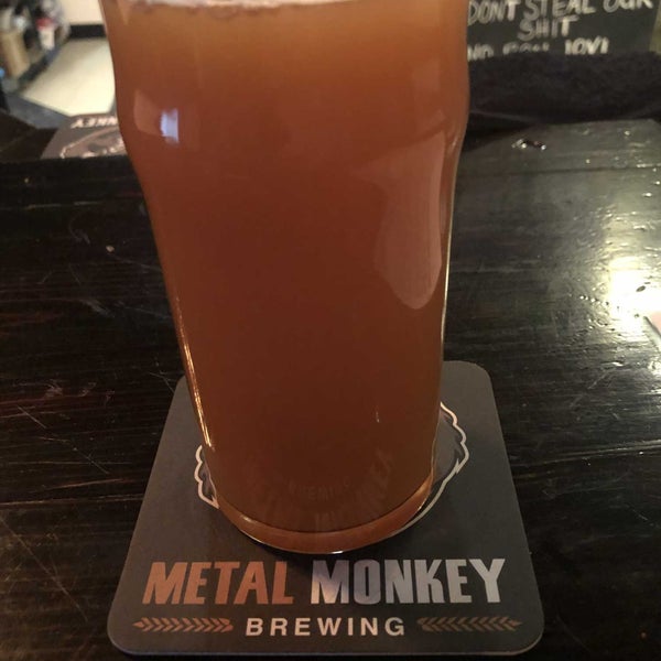 Foto diambil di Metal Monkey Brewing oleh Bob P. pada 1/27/2022