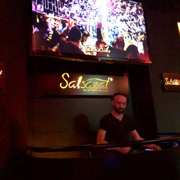 รูปภาพถ่ายที่ Salsanat Club โดย Uğur เมื่อ 11/30/2019