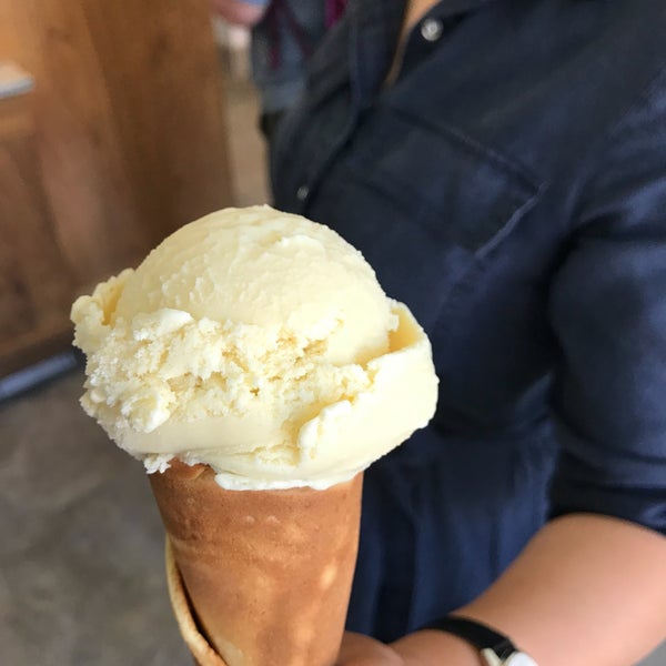 7/7/2018 tarihinde Ellen S.ziyaretçi tarafından Ici Ice Cream'de çekilen fotoğraf