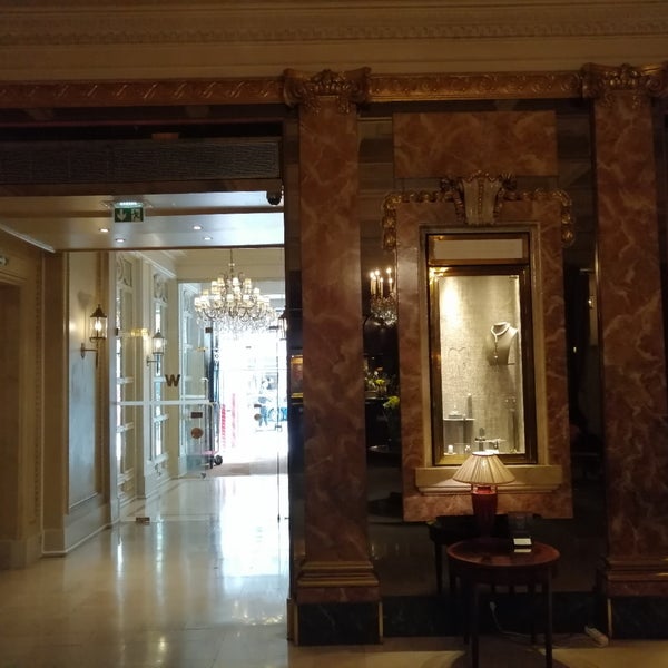 Das Foto wurde bei Hôtel Westminster von Elio A. am 4/22/2019 aufgenommen