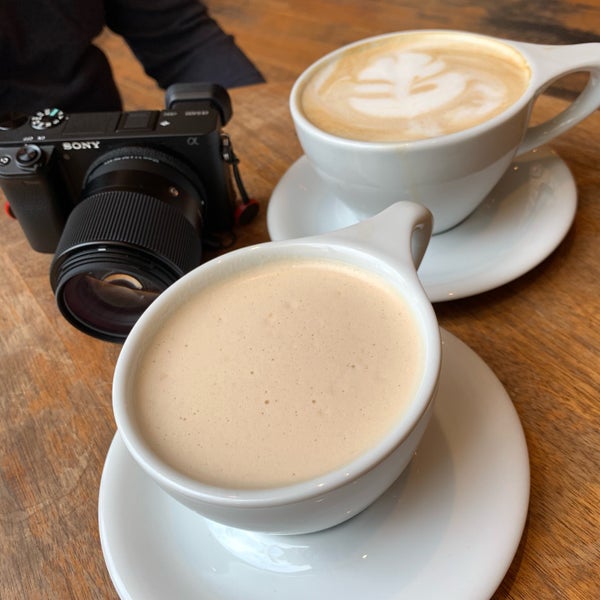 Photo prise au Case Study Coffee par Gigi K. le10/13/2019