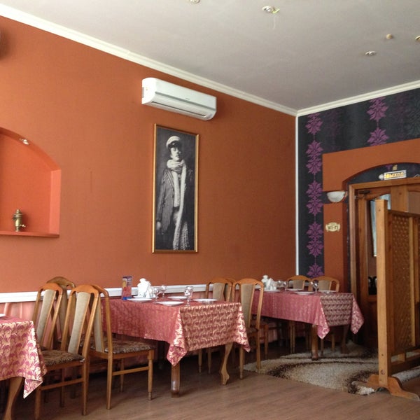 Ресторан doge саранск. Кафе г саранска. Ресторан дож саранск. 12 стульев кафе гостиница пенза. Кириллова 2б,.