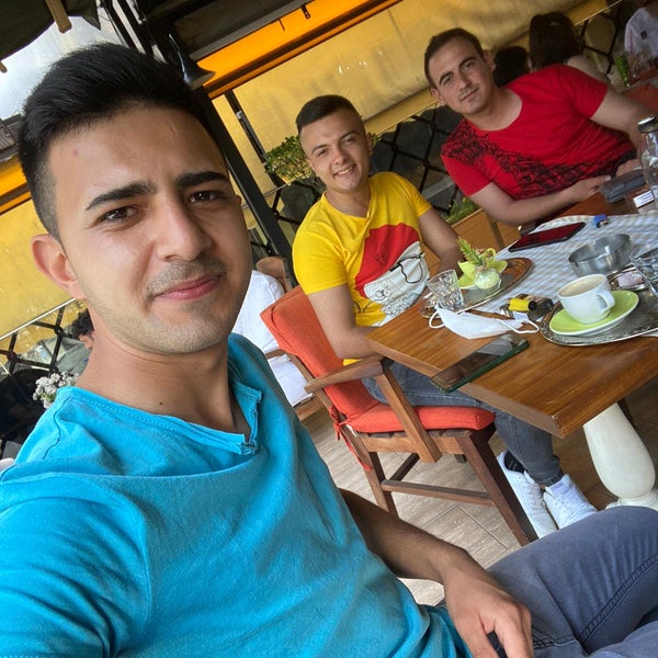 Photo taken at Limon Cafe &amp; Patisserie by Furkan I. on 6/15/2020