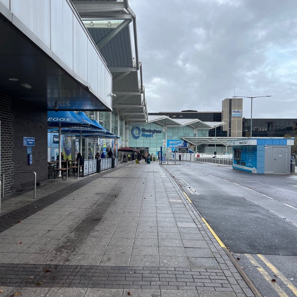 Photo taken at Birmingham Airport (BHX) by Ömer Ç. on 11/24/2022