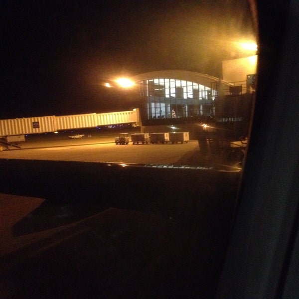 12/5/2014にRoy G.がBishop International Airport (FNT)で撮った写真