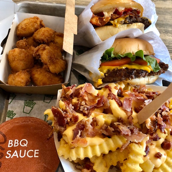 Photo taken at Shake Shack by Kristine A. on 11/3/2019