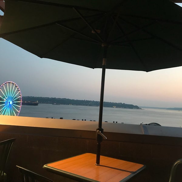 7/30/2018 tarihinde Mike G.ziyaretçi tarafından Maximilien Restaurant'de çekilen fotoğraf