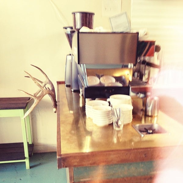 1/22/2013にEric P.がBow Truss Coffee Roastersで撮った写真