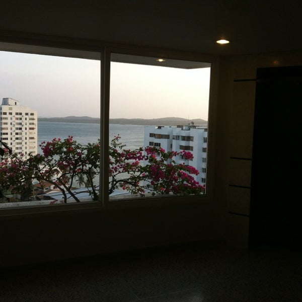 รูปภาพถ่ายที่ Hotel Dann Cartagena โดย Mauricio J. เมื่อ 1/25/2013