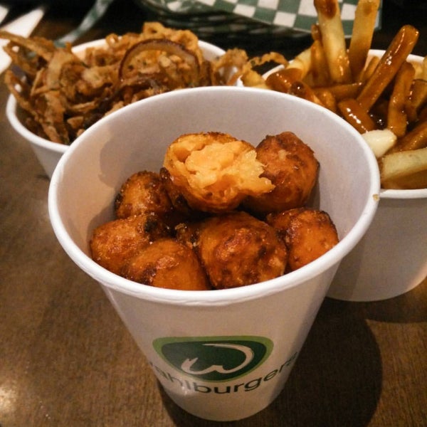 Photo taken at Wahlburgers by Shanlli F. on 10/3/2015