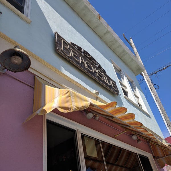 4/29/2018 tarihinde John M.ziyaretçi tarafından Beachside Coffee Bar &amp; Kitchen'de çekilen fotoğraf